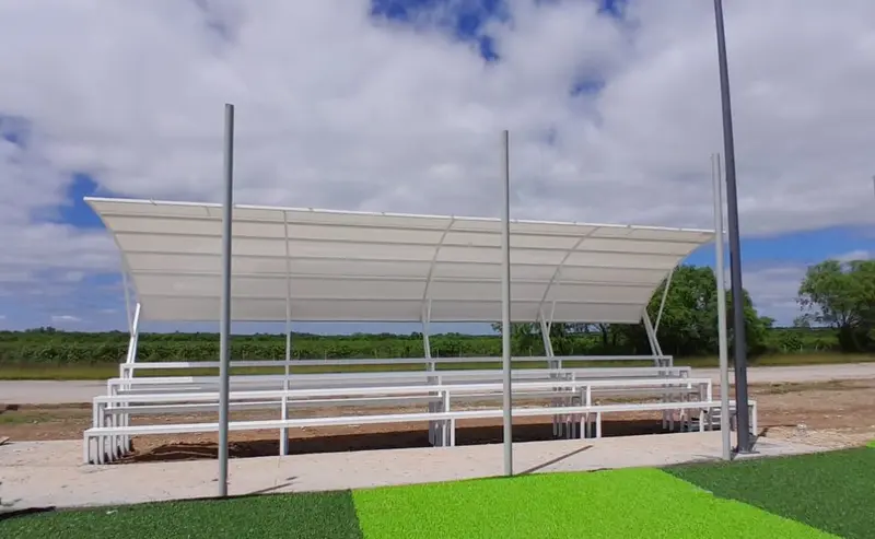 Grada 75 personas con techo curvo lona - Slider 3